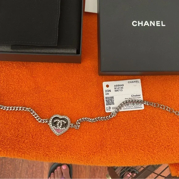 CHANEL chocker necklace - Picture 3 of 6